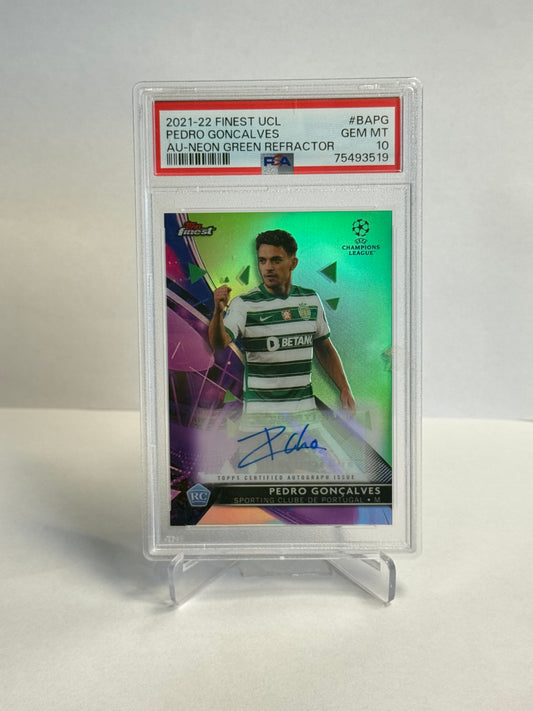 Pedro Gonçalves – Finest UCL Aqua/Green Refractor (PSA 10)